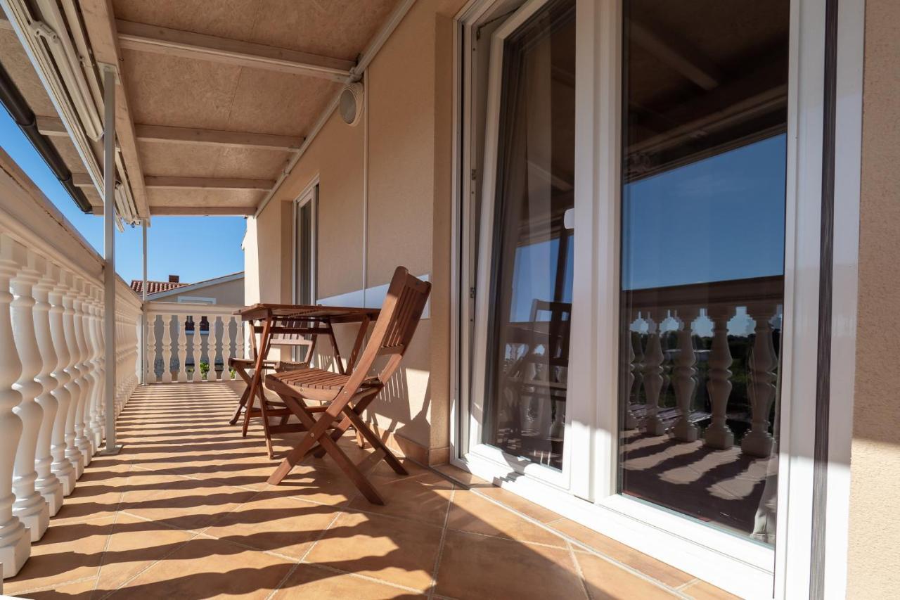 Apartment Shurida Pula Exterior photo